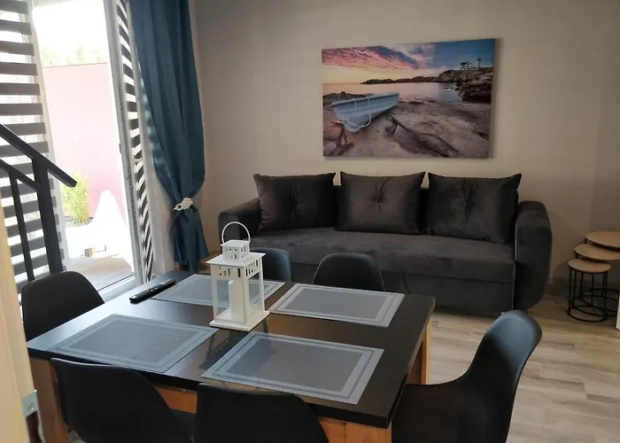 Caloroczne Lighthouse