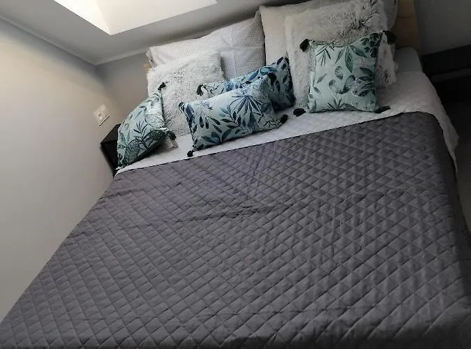 Villa Caloroczne Lighthouse *