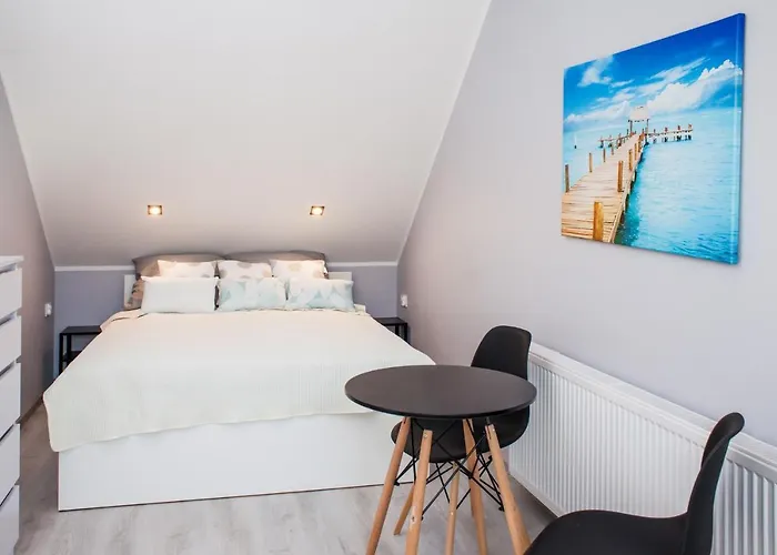 Villa Caloroczne Lighthouse *