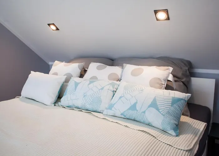 Caloroczne Lighthouse *